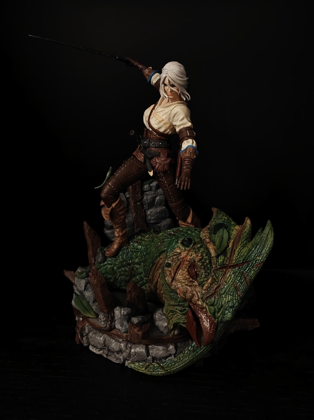 Figurine of Ciri from The Witcher 3